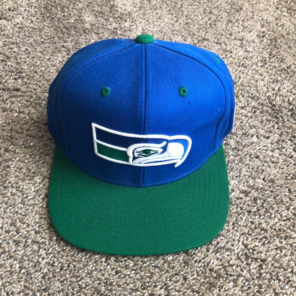 Vintage Seattle Seahawks Mitchell & Ness Snapback